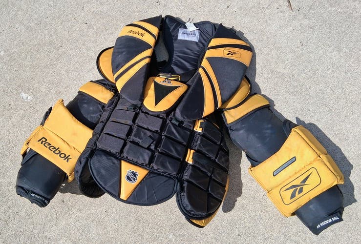 SR Large Koho Reebok AB Goalie Chest Protector (Used)