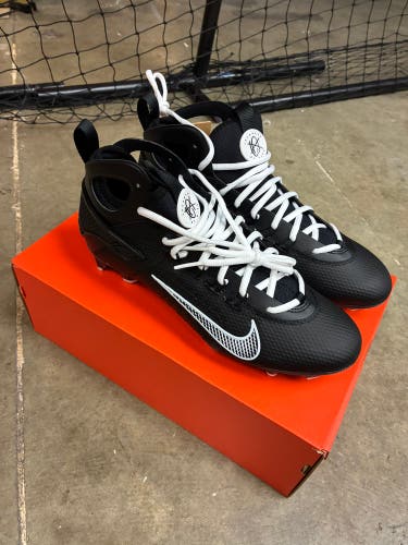Black Unisex Size M 10.5 (W 11.5) Adult Nike Huarache 9 Elite Mid Mid Top Molded Cleats (New)