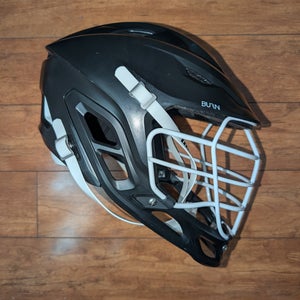 Warrior Burn Helmet (L) - Black/White