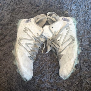 White Men's Size M 12.0 (W 13.0) Adult New Balance Freeze 4.0 Mid Top Molded Cleats (Used)