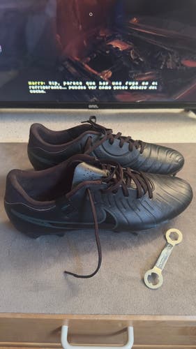 Black Men's Size M 11.5 (W 12.5) Nike Nike Tiempo Legend 10 Elite Detachable Cleats Cleats (Used)