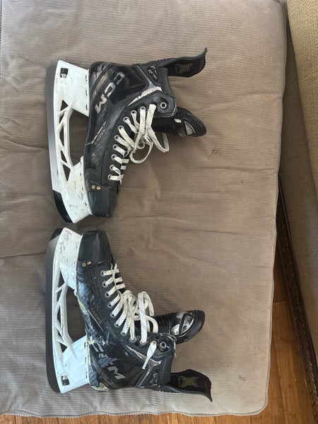 Black CCM XF Pro Hockey Skates Regular Width 9.5 (Used)