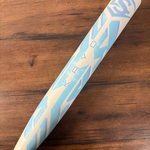 2025 Louisville Slugger Kryo Frost 32/22 (-10) Fastpitch Softball Bat