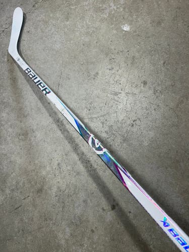 70 Flex P28 Senior Bauer Proto 2 Right Hand Hockey Stick Pro Stock (Used)