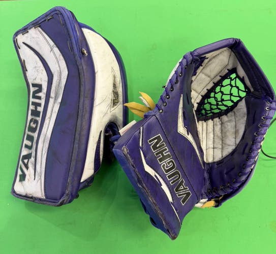 Vaughn V6 2200 PRO Goalie Glove & Blocker Set Regular Pro Stock | Senior