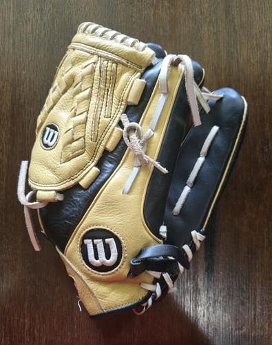 2022 Wilson A500 Softball Glove 12.5" (Right Hand Throw)