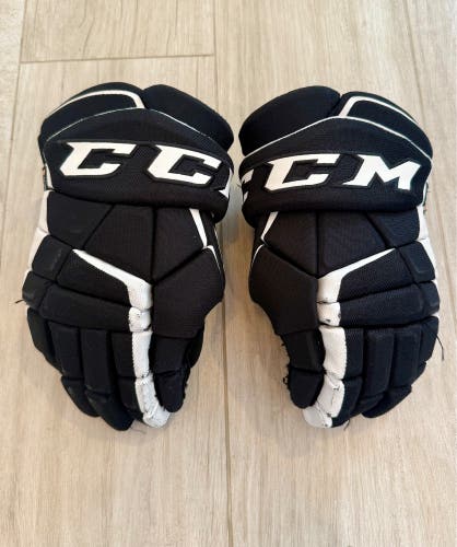 Used Hockey Player Gloves (CCM)
