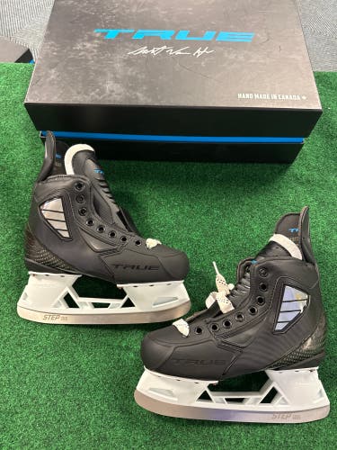 Junior True Pro Custom Hockey Skates (Regular) Pro Stock Size 4.5 (New)