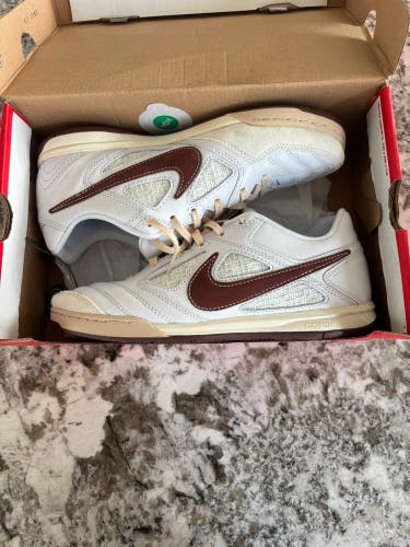 Nike Gato Shoes Brand New