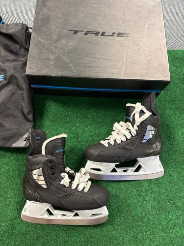 Intermediate True Pro Custom Hockey Skates (Regular) Pro Stock Size 6 (New)