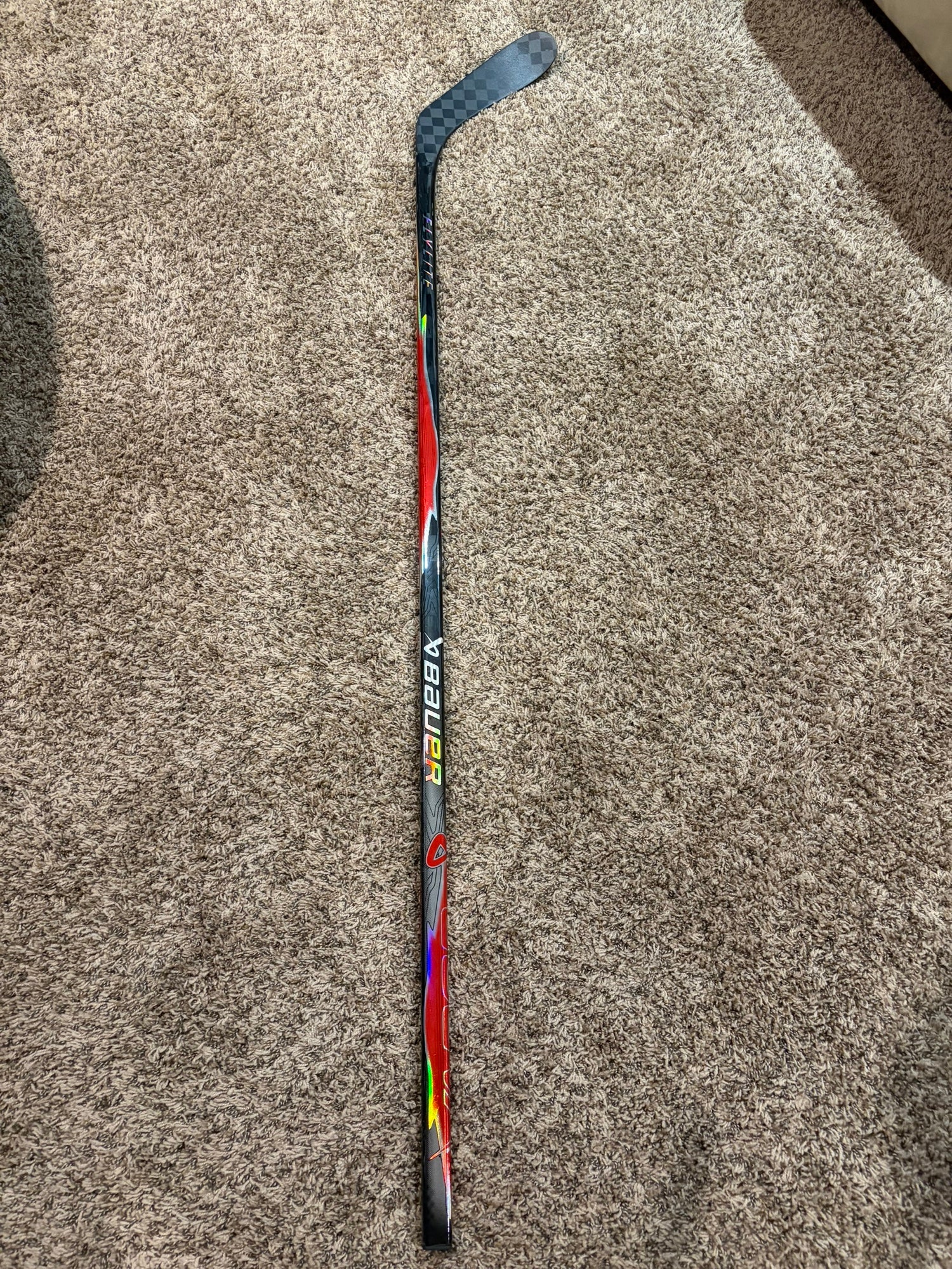 Bauer Vapor Flylite SR RH Grip Hockey Stick P28 77 Flex (New) (No 