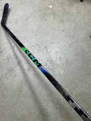 50 Flex P29 Senior CCM Trigger 10 Pro Right Hand Hockey Stick Pro Stock (Used)