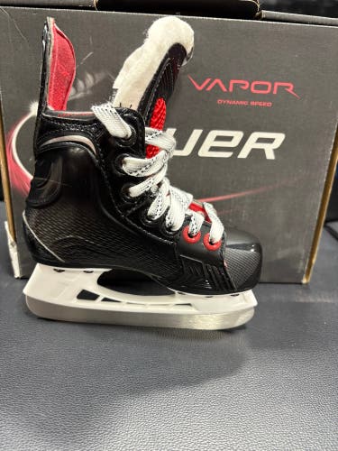 2017 Youth Bauer Vapor 1X Hockey Skates Regular Width 8 (New)