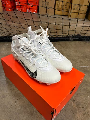White Unisex Size M 6.5 (W 7.5) Adult Nike Huarache 9 Elite Mid Mid Top Molded Cleats (New)
