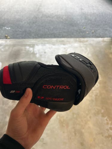 Senior Small CCM JetSpeed Control Elbow Pads (Used)