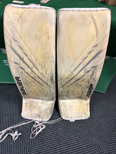 White Bauer Hyperlite Goalie Leg Pads (Used) | Senior Large (35+)