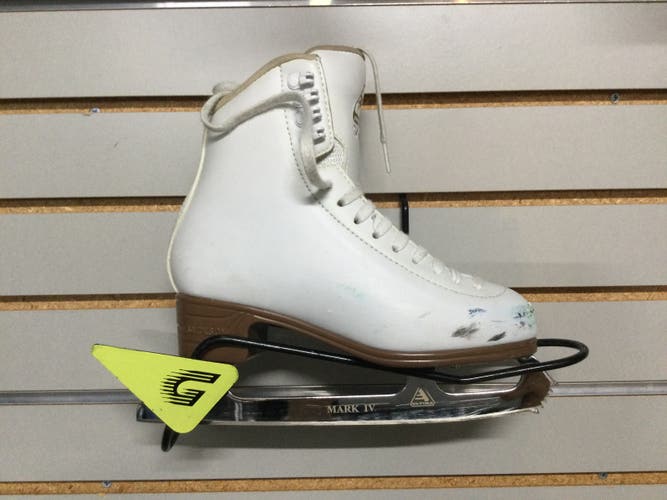 Jackson Ultima Artiste Figure Skates B Adult 4.5 (Used)