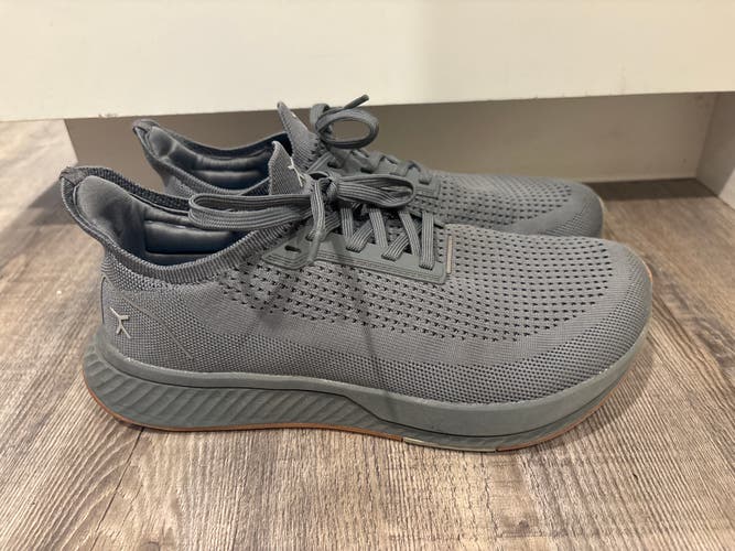 Gray Unisex Size M 9.0 (W 10.0) Adult Flux Shoes (Used)