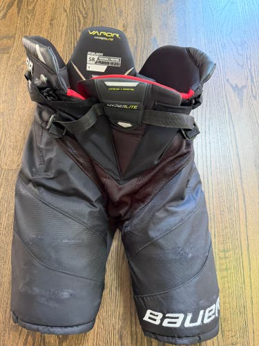 Men's Senior Medium Bauer Vapor Hyperlite Hockey Pants (Used)