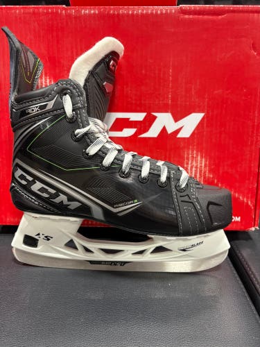2021 CCM Ribcor 90K Hockey Skates Regular Width Size 5.5 (New)