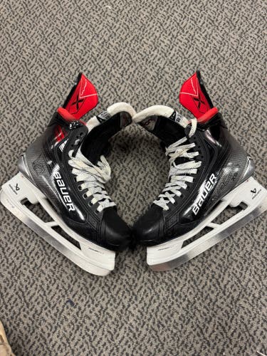 Bauer Vapor X5 Pro Hockey Skates 10 (New) Fit 1