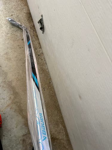 Senior Bauer Nexus Tracer Left Hand Hockey Stick P92 87 Flex (New)