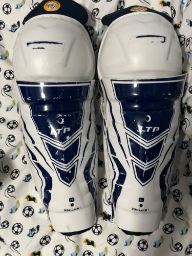 Youth Bauer Shin Pads (Used)