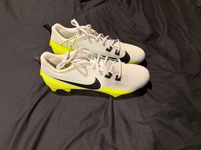 Unisex  Size M 12.0 (W 13.0) Nike Low Top Vapor Edge Speed 360 Molded Cleats (New)