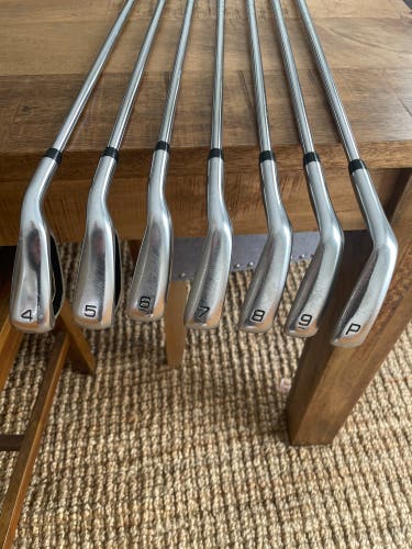 Men's 2013 Mizuno JPX 825 Right Handed Iron Set Regular Flex (Used)