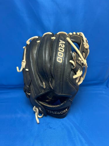 Wilson A2000 RH Infield Baseball Glove 11.5" (Used)
