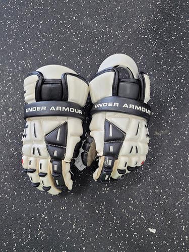 Used Under Armour PLAYER Lacrosse Gloves Mens White MD 11849-S000040996