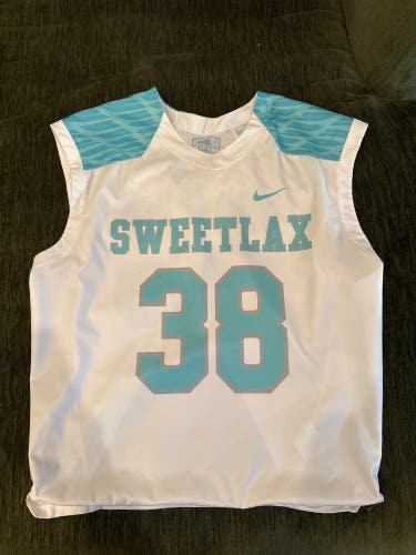 White Large Men's Nike Jersey (Used)