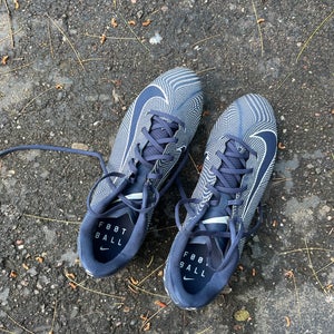 Men's Size M 12.5 (W 13.5) Nike Cleats (New)