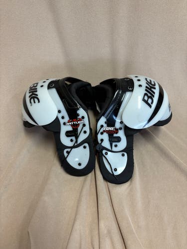 XS Youth Venom Shoulder Pads (Used)