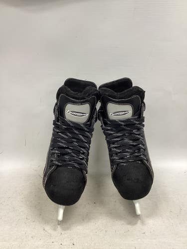 Used Easton TYPHOON Junior Hockey Skate Junior 01 11851-S000048308