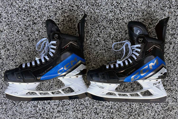 Black/Navy 2026 CCM JetSpeed FT6 Pro Hockey Skates Wide Width Pro Stock 9 (Used)