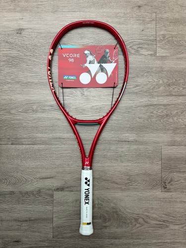 Share New Yonex Vcore 98 | Gripsize 4 3/8 | NWT