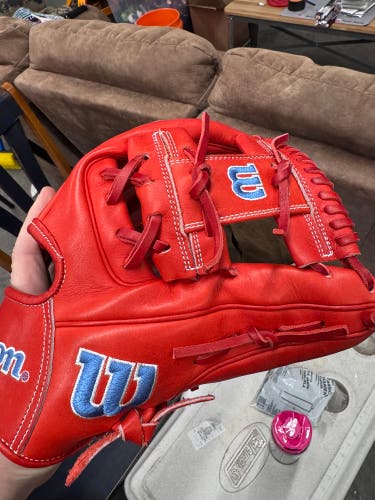 Wilson A2000 1975 RH Infield Baseball Glove 11.75" (Used)