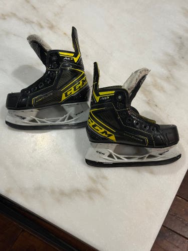 CCM Super Tacks AS3 Hockey Skates Regular Width Youth 13D (Used)