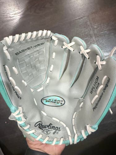Used - Like New RAWLINGS WPL11GM Players Series 11" Baseball Mitt Glove Leather RH Throw