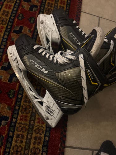 2018 CCM Tacks 9060 Hockey Skates 10 (Used)