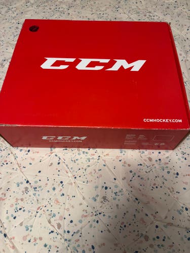 Red 2021 CCM JetSpeed FT475 Hockey Skates Regular Width 7 (Used)