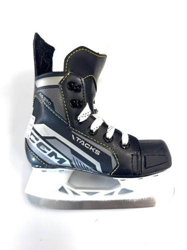 Used CCM AS550 Youth Hockey Skate Youth 11.0 11860-S000310983