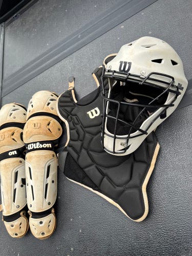 Gray Wilson EZ Gear Kit Catcher's Set (Used)