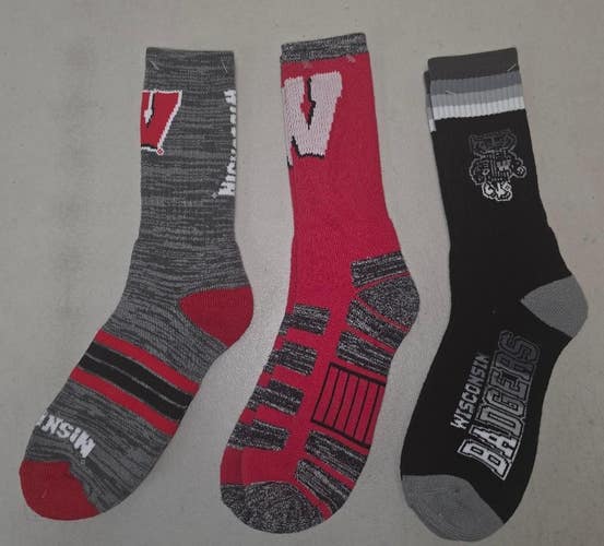 ST5 Mens NCAA WISCONSIN BADGERS Crew Socks Lot of 3 Pair LARGE New