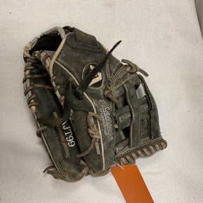 Used Akadema AJT99 BB/SB Glove RH Throw Black 11" 11490-S000274742