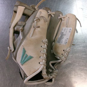 Used Easton GHOST FLEX BB/SB Glove RH Throw White 11" 11868-S000070293