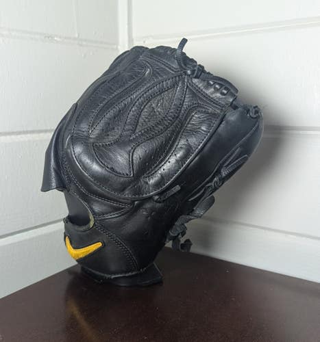 Nike Signature Model Hisashi Iwakuma 11.75" Japanese Baseball Glove - Imported