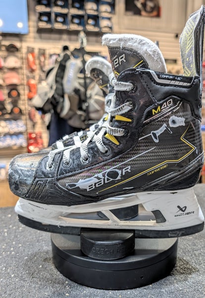 Bauer Supreme M40 Hockey Skates, Size 3.5D Regular Width (0625-1238)