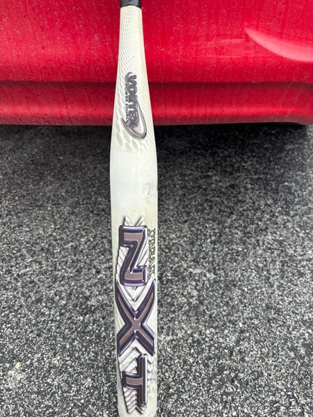 2012 Miken Freak Composite Bat (-6) 28 oz 34" (Used)